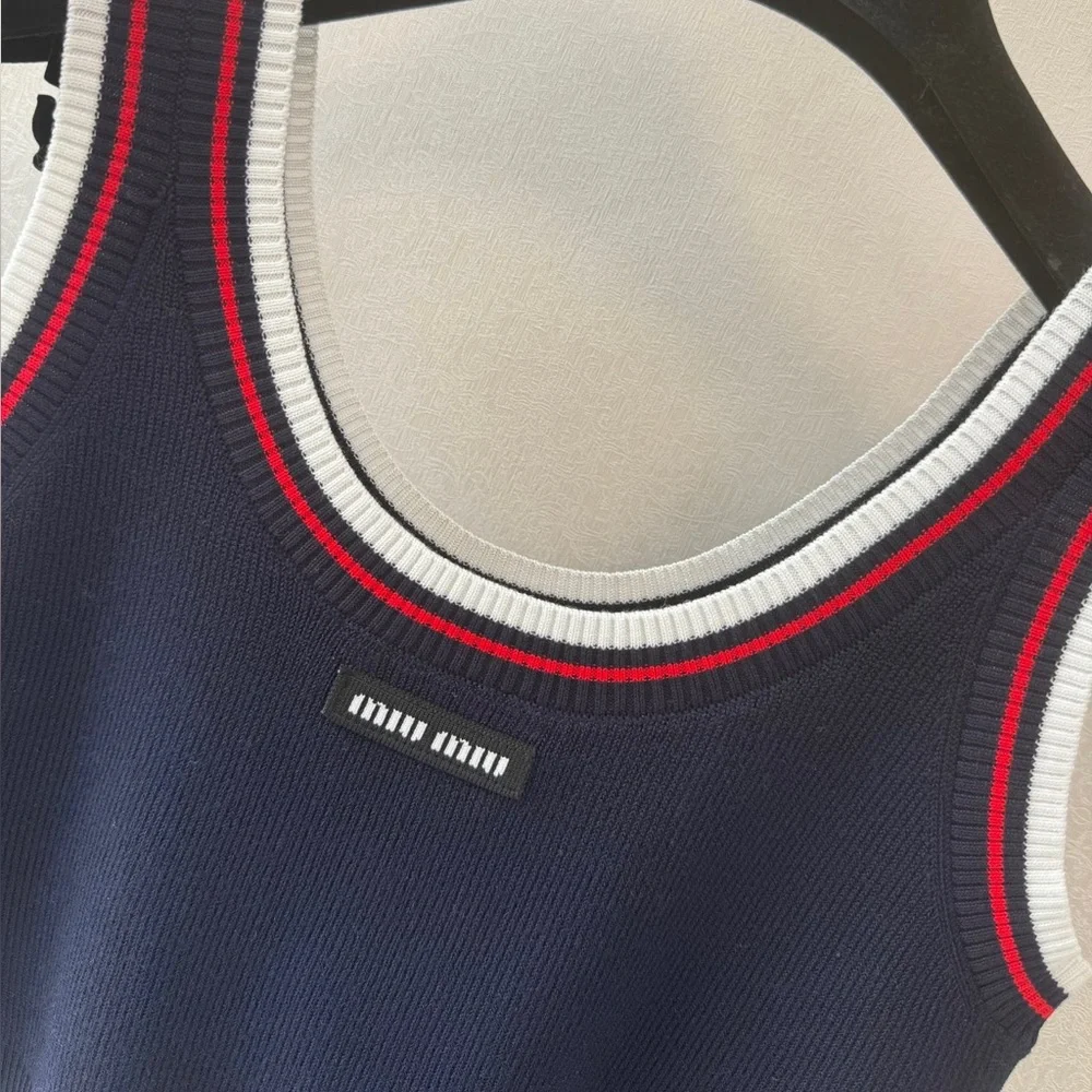 Miu Miu simple round-neck knitted tank top - Picture 4 of 4